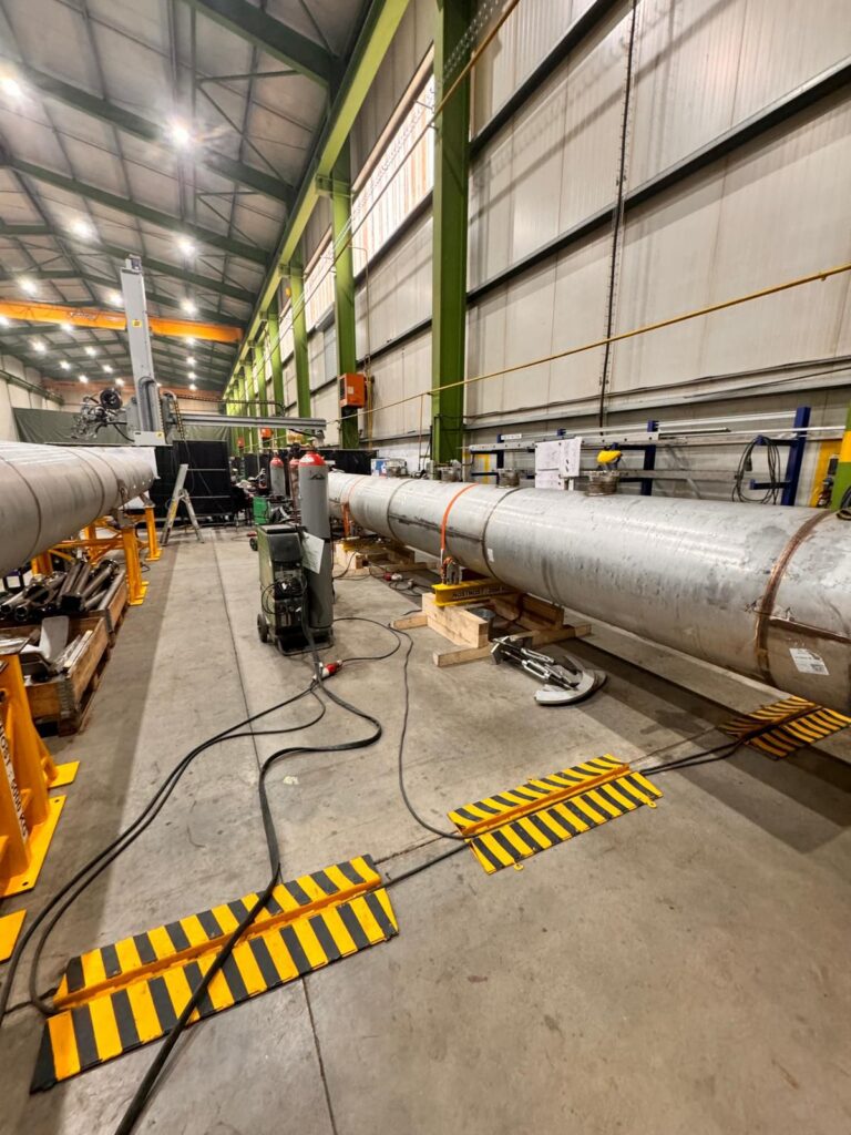 Rurociąg przemysłowy, montaż i instalacja elementów stalowych rur